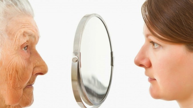 abitudini-che-fanno-invecchiare-1024x576
