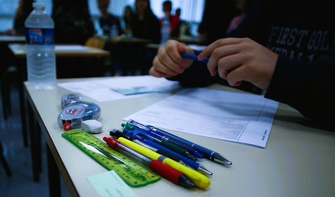 Questa immagine ha l'attributo alt vuoto; il nome del file è r.jpg